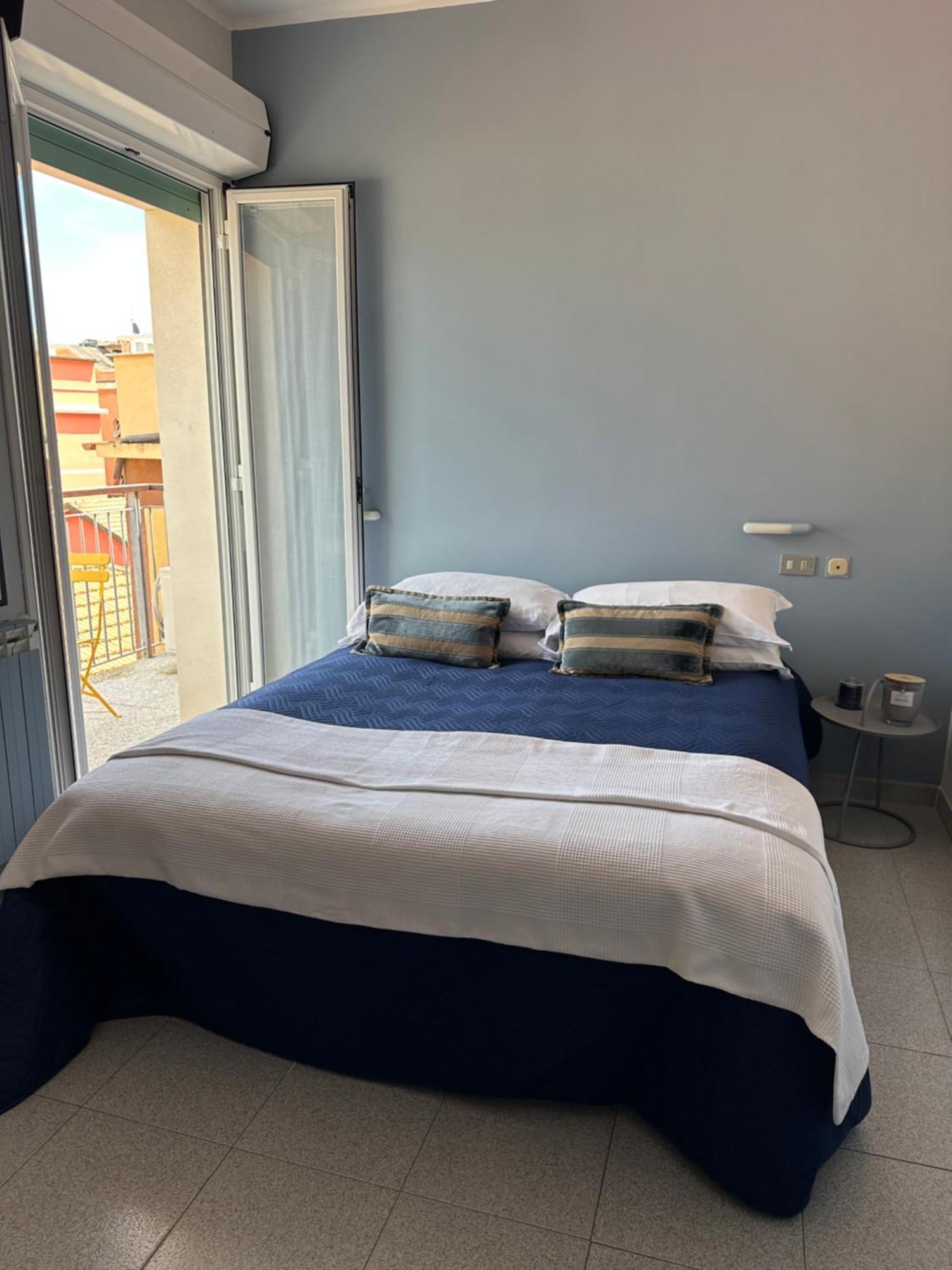 Hotel Mambo Laigueglia Esterno foto